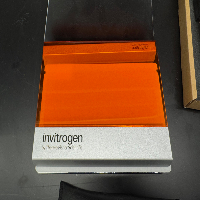 Invitrogen Dual LED Blue/White Light Transilluminator image 2